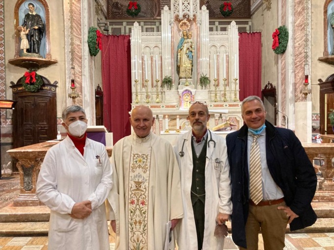 Messa di Natale al Santuario delle Stelle: un momento di festa per il personale e i volontari dell’ospedale