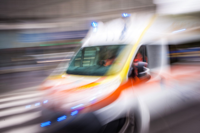 Incidente sulla Teem: coinvolto un mezzo pesante, ambulanza sul posto