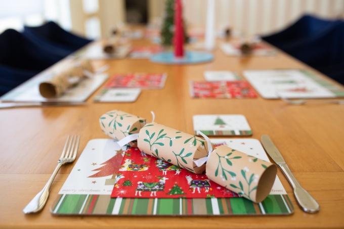 Nessuno resta solo a Natale: un pranzo per gli anziani in solitudine