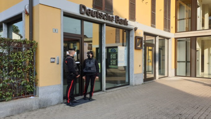 rapina banca melzo