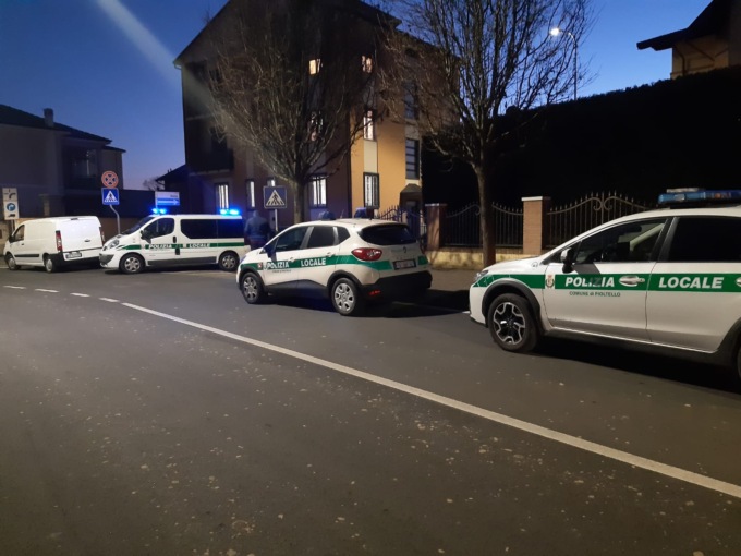 Operaio cade da una scala in casa, portato via in elisoccorso