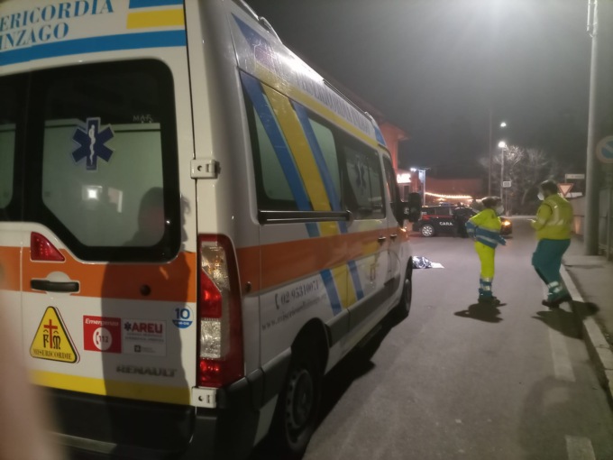 Malore fatale per un 58enne in auto