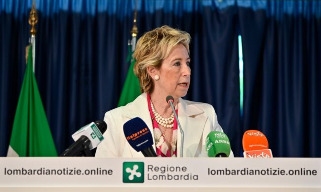 Moratti lancia la sfida: “Attendo un segnale dal centrodestra”. La Lega: “Il nostro candidato è Fontana”
