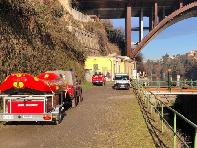 Trovato un corpo in una vasca di raccolta lungo l’alzaia