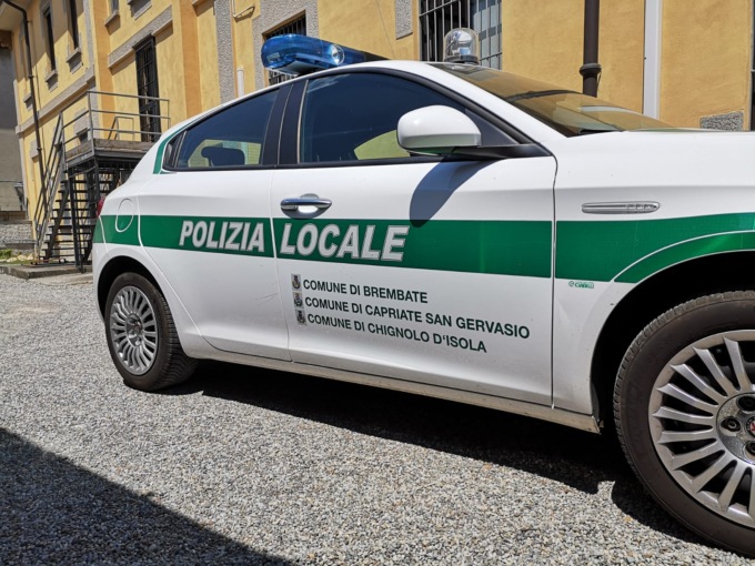 Guida da dodici anni senza patente. Multa da 5.100 euro