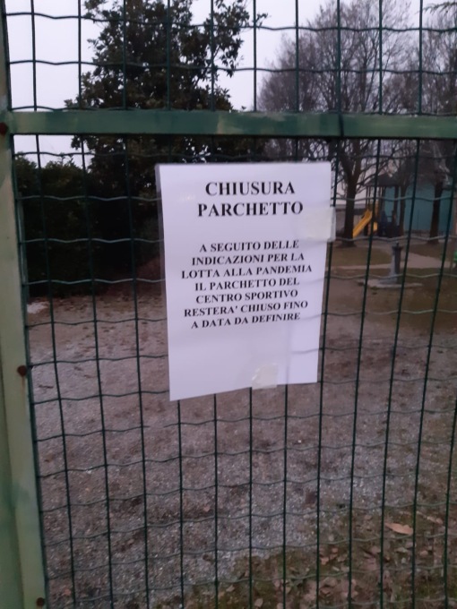 Parchetto chiuso, il Comune: “La normativa permette l’utilizzo in sicurezza”.