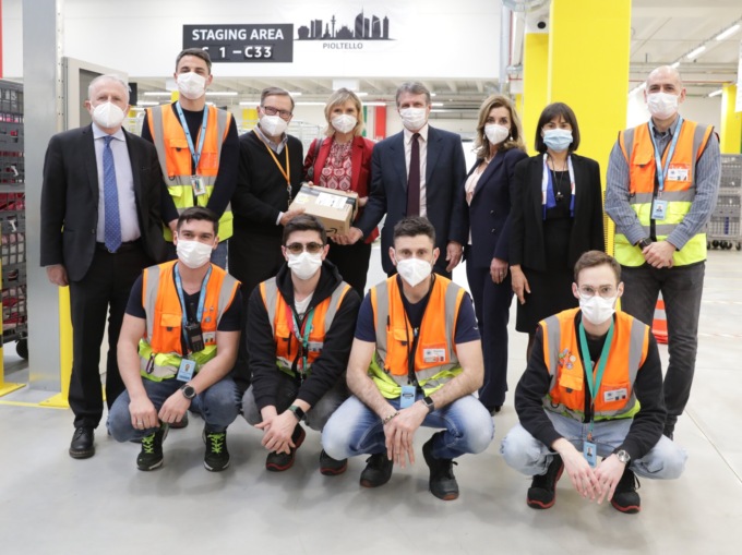 Il presidente di Assolombarda in visita al deposito Amazon di Pioltello