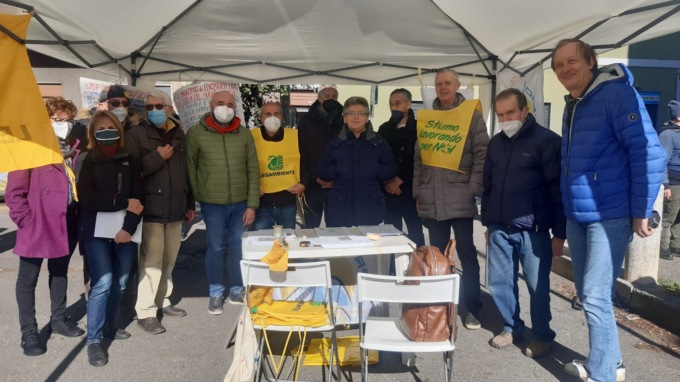 Legambiente e associazioni manifestano contro l’arrivo della logistica