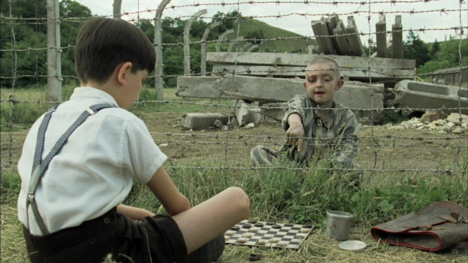 Film sulla Shoah a scuola, i genitori: “Niente contro Benigni, pensavamo proiettassero Il bambino con il pigiama a righe”