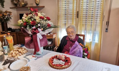Per i 103 anni di Nonna Peppa gli auguri del "Torino" e il saluto del sindaco