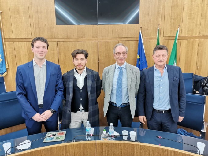 Il centrodestra “allargato” di Cernusco sul Naviglio presenta ufficialmente il suo candidato sindaco