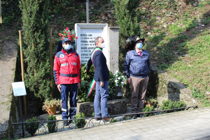 Autorità e associazioni alla commemorazione dei cinque Martiri della libertà