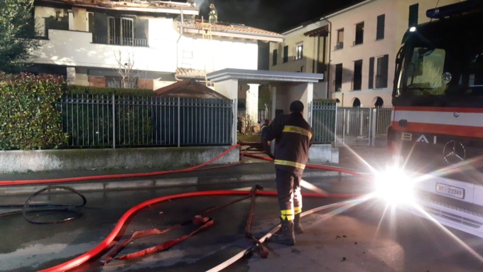 incendio vaprio d'adda