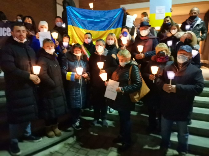 Centinaia di persone a Cassina de’ Pecchi per la pace in Ucraina