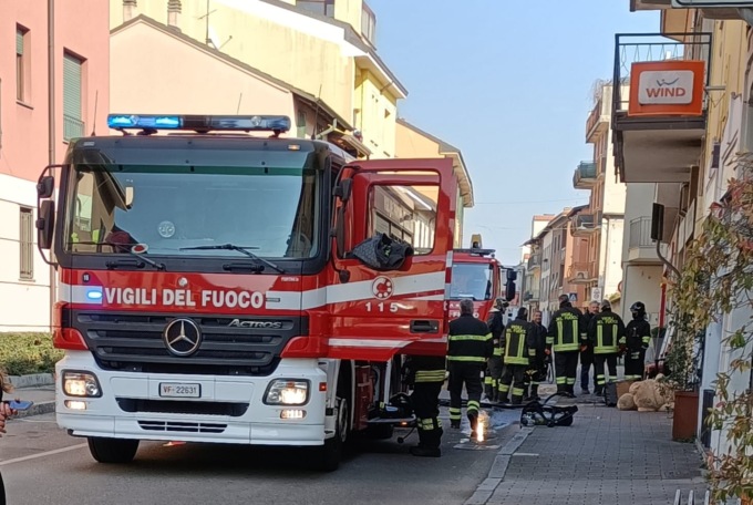 Principio di incendio in pasticceria, paura a Carugate
