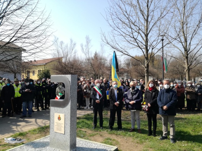 Un cippo per onorare la memoria delle vittime del Covid