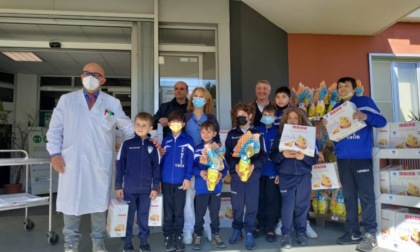 L'Us Melzo 1908 regala uova di Pasqua e colombe ai bambini della  Pediatria dell'ospedale di Melzo