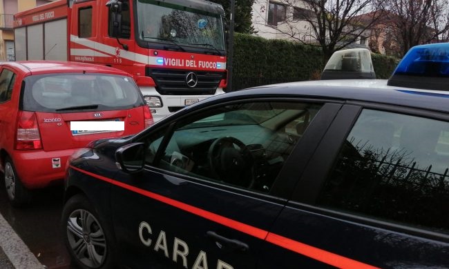Tragedia a Cologno: uomo senza vita trovato nel giardino della scuola