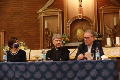 Monsignor Mimmo Battaglia in Martesana: “Di fronte al male mai voltarsi dall’altra parte, sempre fedeli al Vangelo”