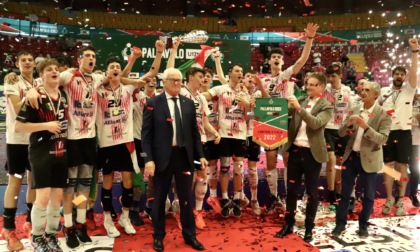 Diavoli rosa campioni d'Italia e nell'albo d'oro delle squadre più forti e vincenti di sempre