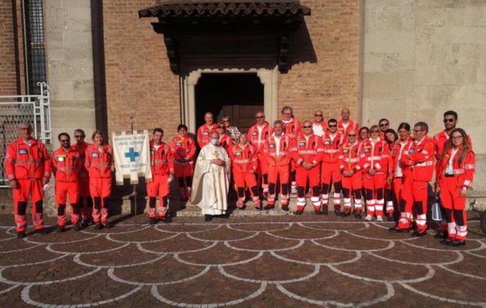 La Croce Azzurra spegne 42 candeline… e si regala un nuovo mezzo