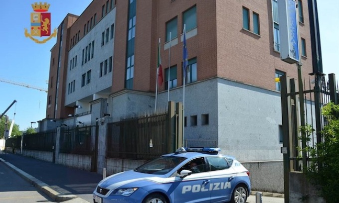 “Meglio in carcere che ai domiciliari in casa con mia moglie”: evade e si costituisce in commissariato