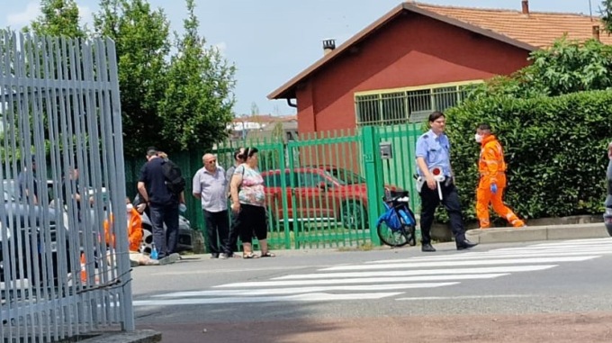 Incidente tra un’auto e una moto lungo la Padana, traffico difficoltoso