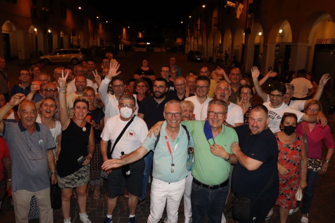 Antonio Fusè è di nuovo sindaco a Melzo ed esplode la festa