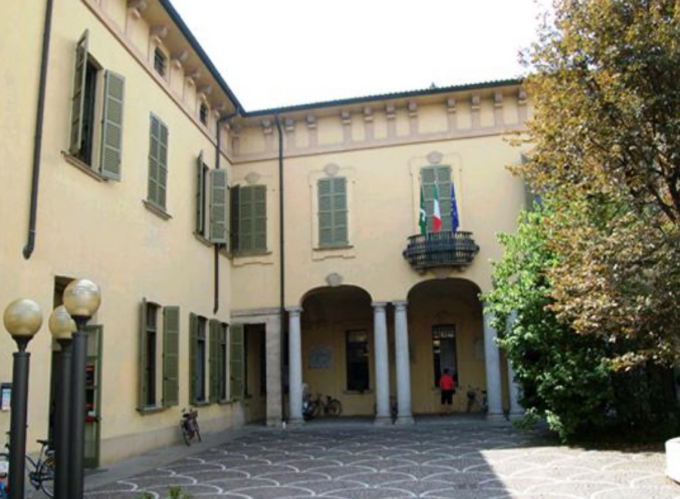 La Giunta si aumenta gli stipendi e l’opposizione insorge