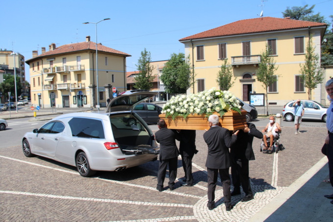 Il paese ha detto addio alla maestra Ernestina Cremonesi