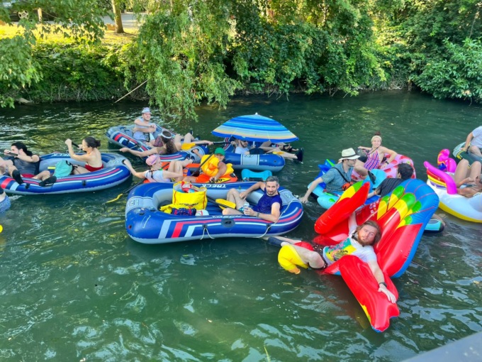 Anche quest’anno i Martesana Raiders hanno popolato il Naviglio con gommoni multicolori FOTO