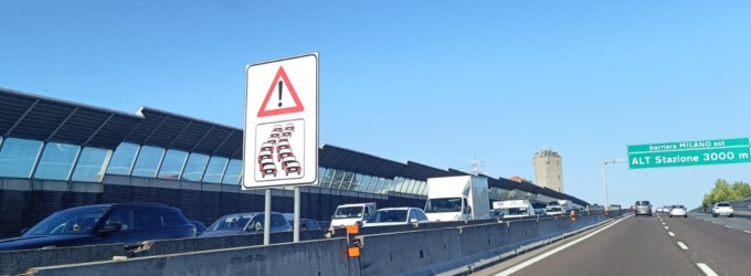 Incidente in A4, coda di 3 chilometri da Milano alla Tangenziale Est