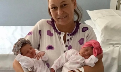 Doppio fiocco rosa all'Ospedale di Vizzolo: le gemelline Ginevra e Gabriella sono nate con parto naturale