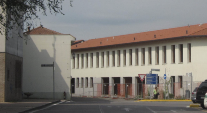 Tempo di pulizie di fino per l’ecomostro nel centro di Truccazzano