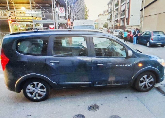 Ciclista soccorso in codice rosso: si è schiantato contro un’auto