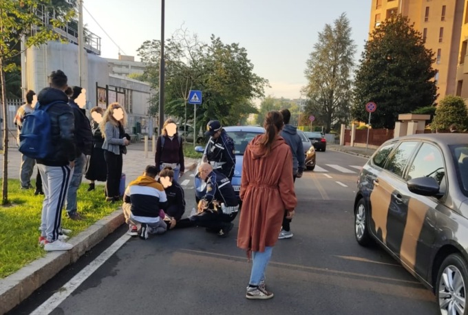 Dodicenne investita mentre va a scuola: interviene anche l’automedica