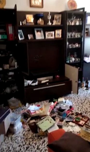 Ladri in azione, svaligiano l’appartamento della mamma scomparsa