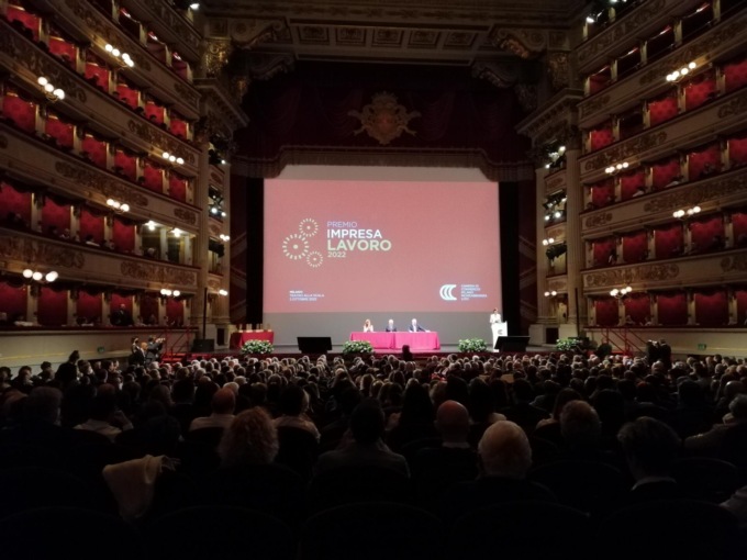 Oggi al Teatro alla Scala di Milano il Premio Impresa e lavoro, l’ambrogino d’oro di imprenditori e lavoratori