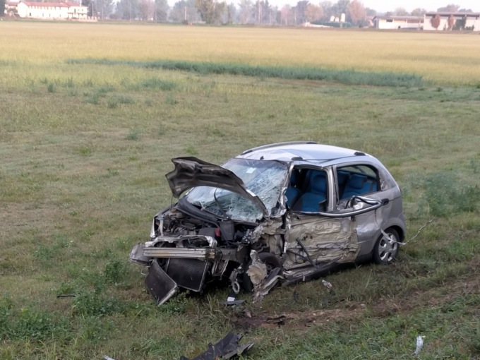 Schianto sulla Provinciale a Rivolta, muore 25enne di Masate