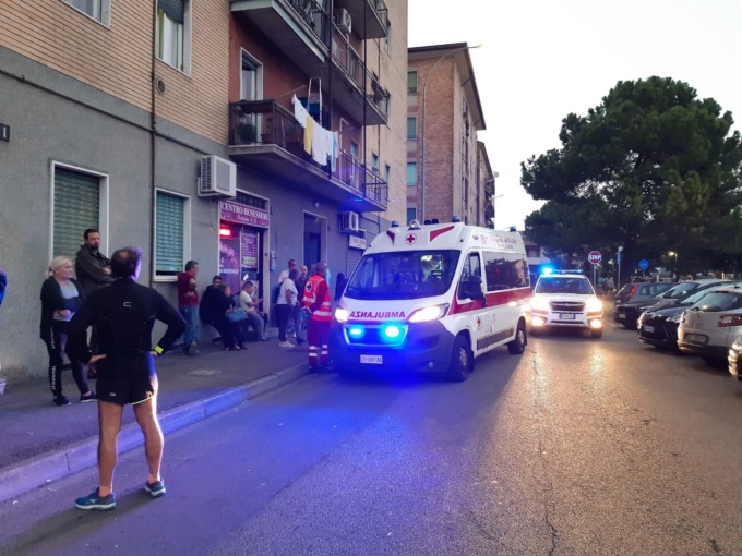 Travolto da un camion in manovra a Pioltello, è gravissimo