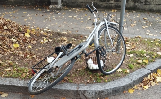Scontro tra auto e bici, paura per un 67enne