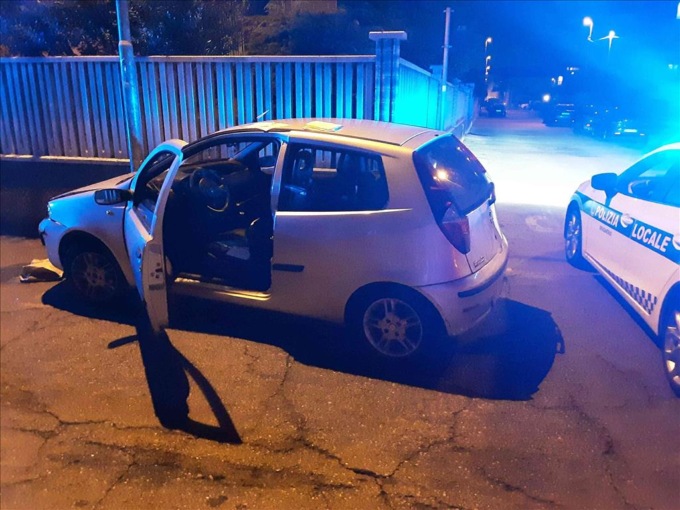 Incidente a Brugherio: rider contro un’auto sfonda il parabrezza