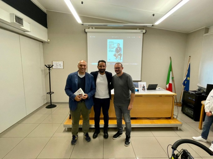 Amazzonia e… campi di calcio: la vita di Jeda in un libro