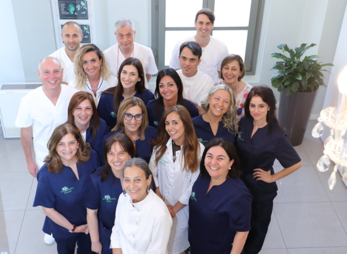 Implantologia a carico immediato per cominciare l’anno nuovo con il sorriso