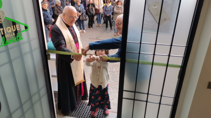 Festa d’inaugurazione per la Boutique della solidarietà di Cernusco