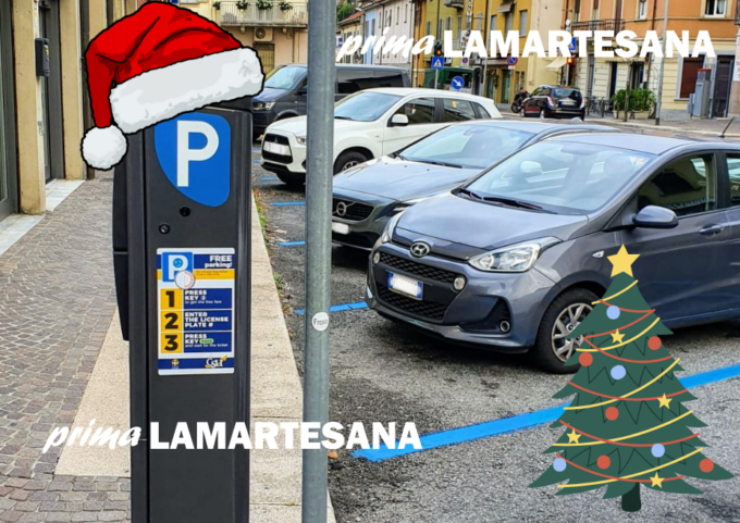 Parcheggi blu gratis sotto Natale: l’iniziativa per favorire i commercianti