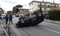Auto ribaltata sulla Padana a Bellinzago, intervengono i Vigili del Fuoco