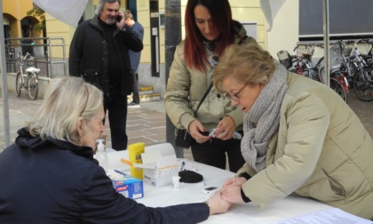 Screening gratuito del diabete (e quattro chiacchiere) in piazza a Cernusco sul Naviglio