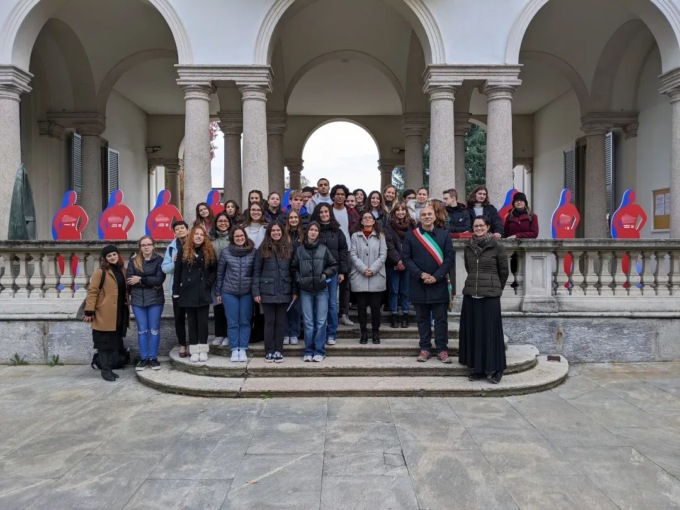Una mostra degli studenti dell’Itsos di Cernusco sul Naviglio per far “parlare” le vittime di violenza