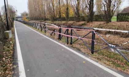 Incidente in bici, 65enne finisce dentro il Naviglio a Cernusco